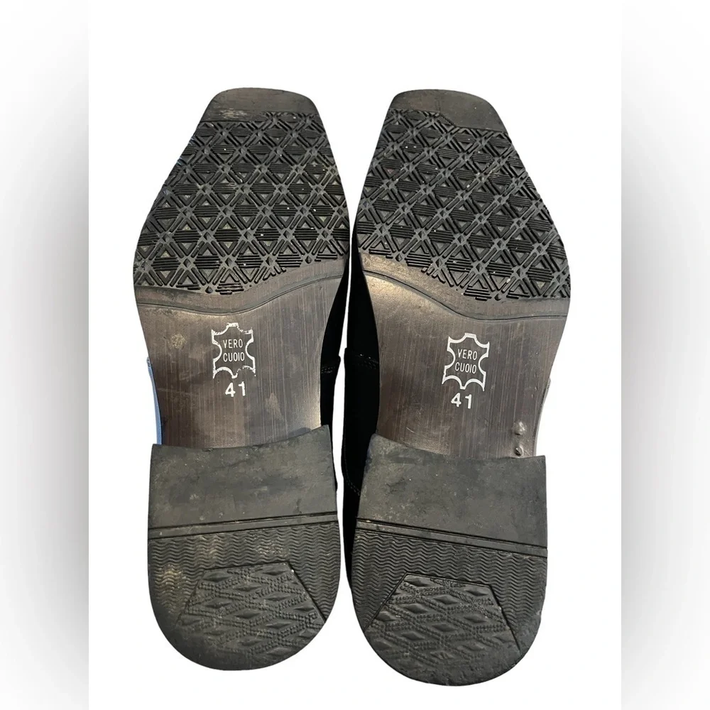 Divis these loafers